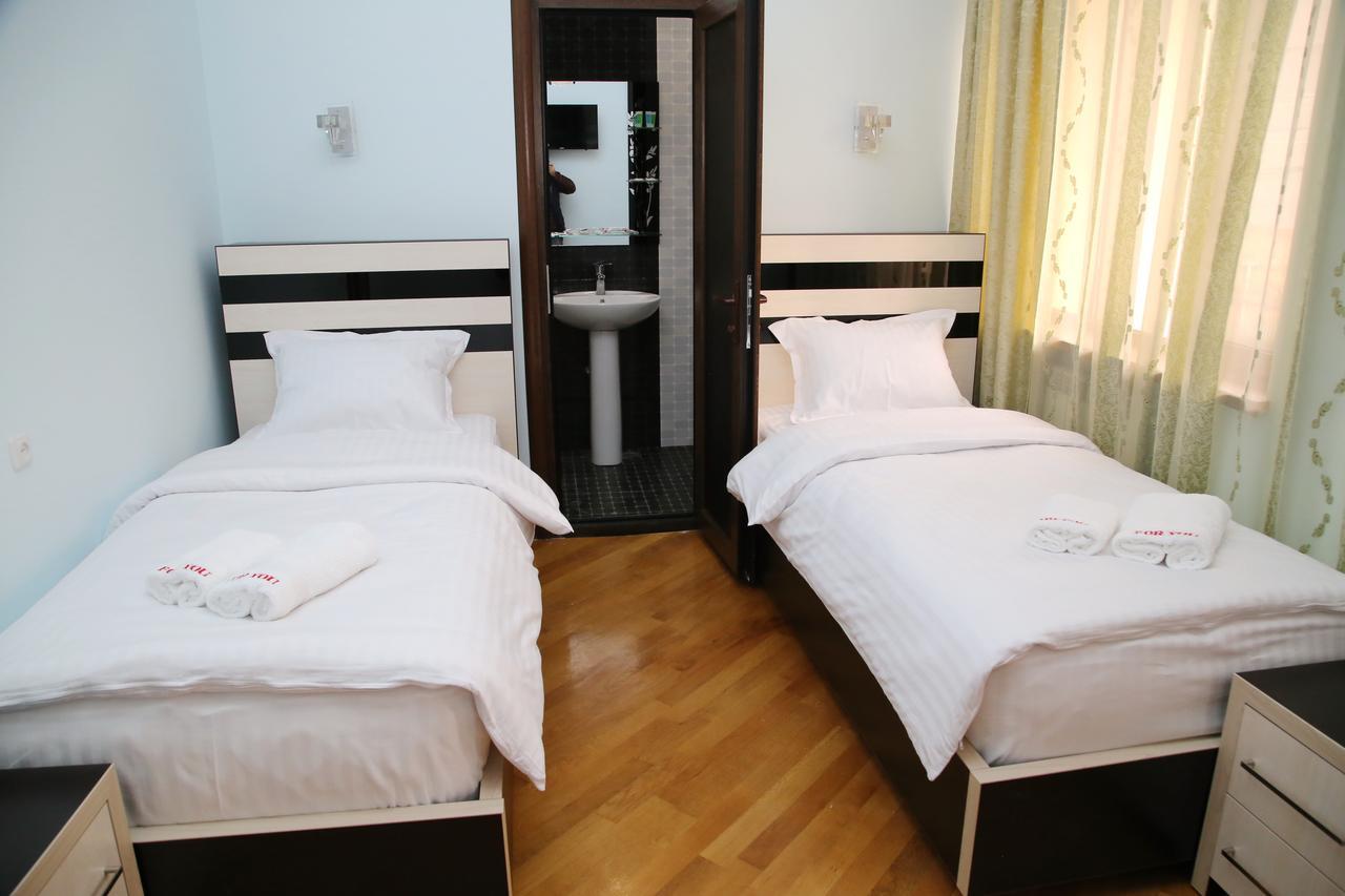 Hotel For You Yerevan Exterior photo