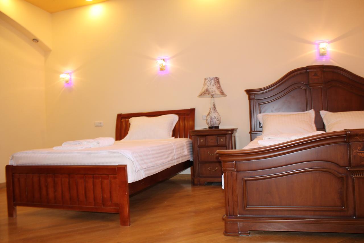Hotel For You Yerevan Exterior photo