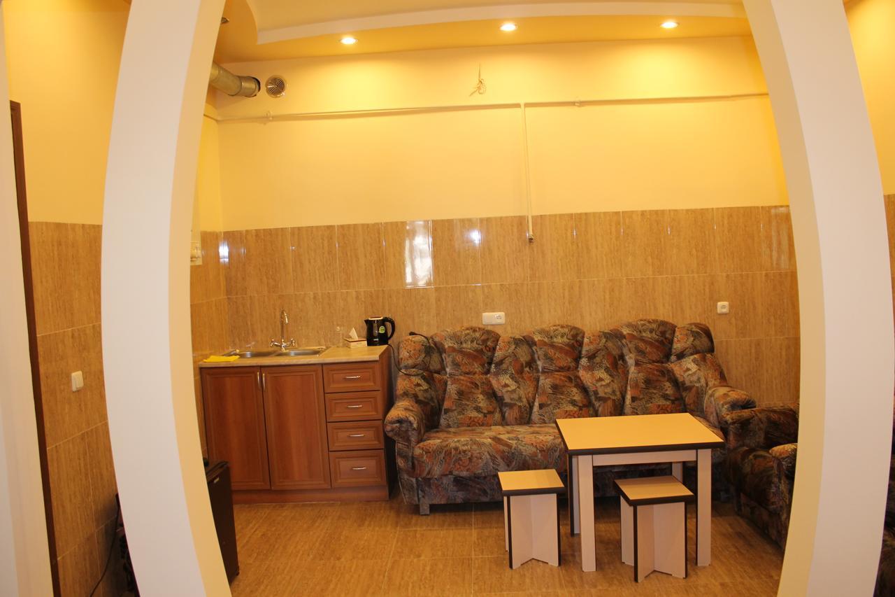 Hotel For You Yerevan Exterior photo