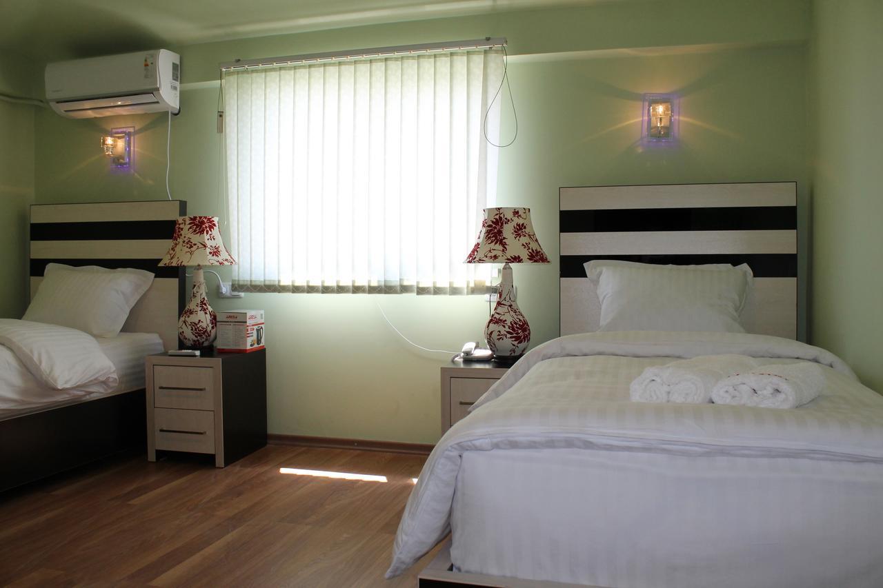 Hotel For You Yerevan Exterior photo